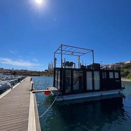 Houseboat Blue Lagoon *