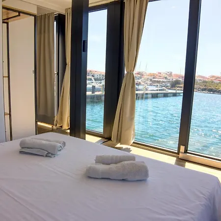 Båthotell Houseboat Blue Lagoon